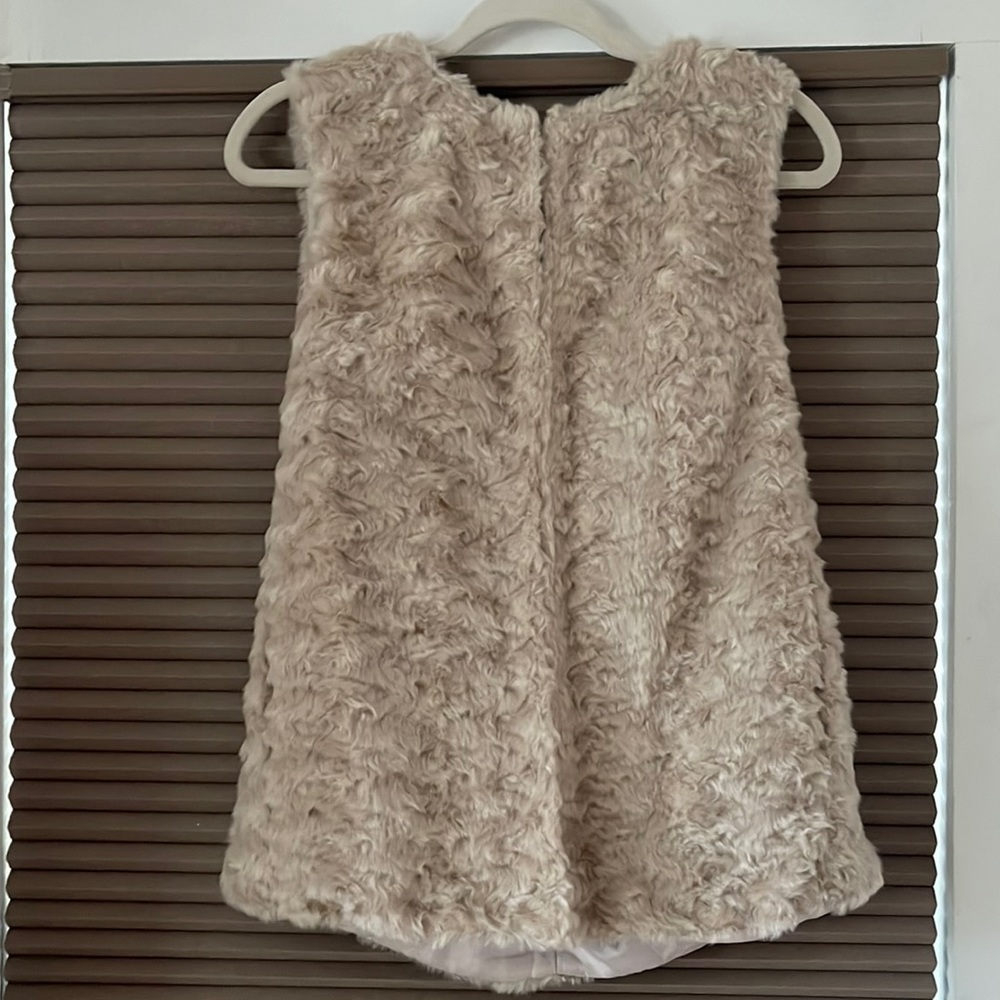Forever 21 Faux Fur Vest size S